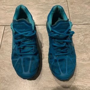 Nike air max royal blue sneakers